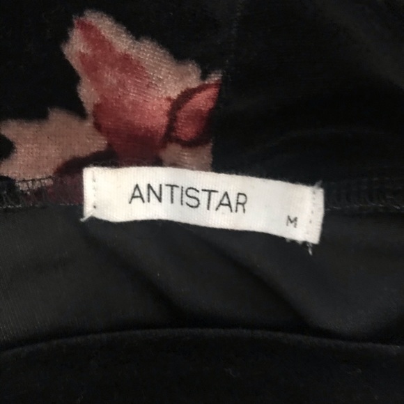Antistar velvet long sleeve top - Picture 2 of 2